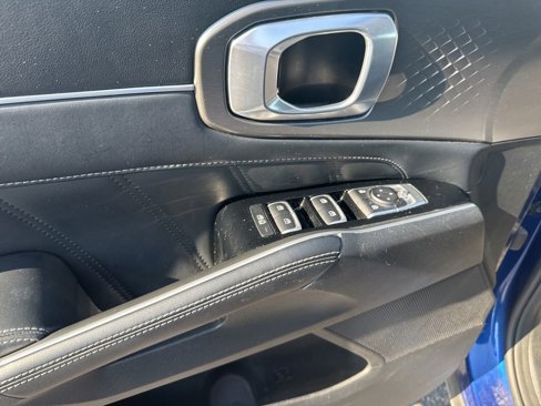 Used 2021 Kia Sorento SX image 22