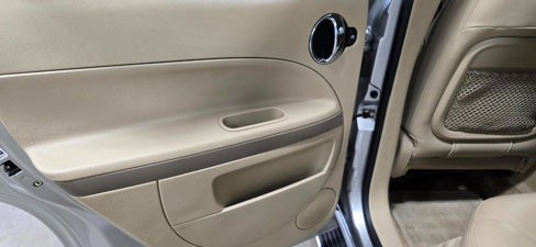 Used 2006 Chevrolet HHR LT w/ Preferred Equipment Group image 14