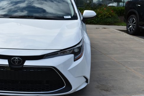 Used 2022 Toyota Corolla LE w/ LE Convenience Package image 5
