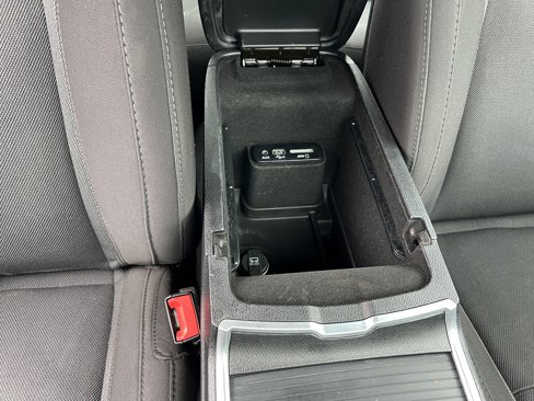 Used 2015 Dodge Charger SXT image 25
