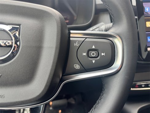 Certified 2023 Volvo C40 P8 Recharge Ultimate w/ Protection Package Premier image 15