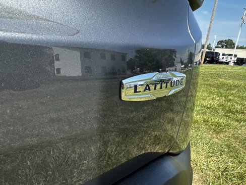 Used 2022 Jeep Renegade Latitude w/ Convenience Group image 5