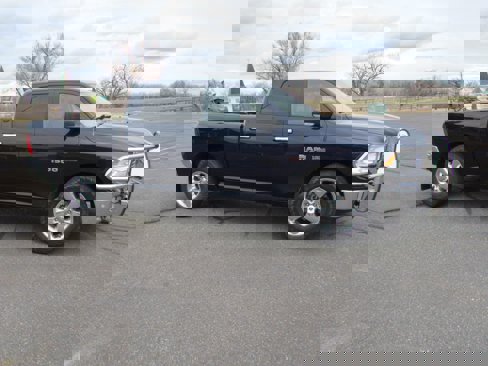 Used 2017 RAM 1500 Big Horn image 2