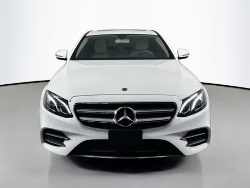 Used 2020 Mercedes-Benz E 350 4MATIC Sedan image 2