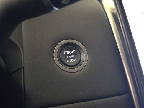 Certified 2025 Land Rover Discovery Sport S image 30