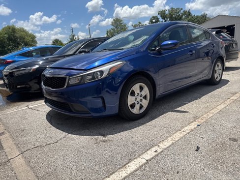 Used 2018 Kia Forte LX image 2