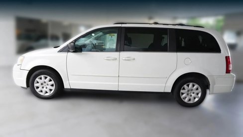 Used 2010 Chrysler Town & Country LX w/ PWR Window Group image 4