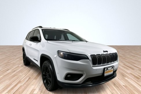 Used 2023 Jeep Cherokee Altitude Lux image 3