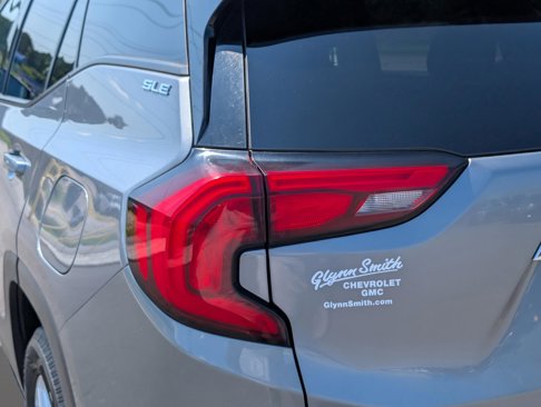 Used 2020 GMC Terrain SLE image 11