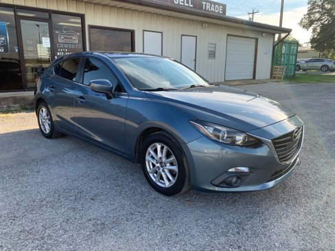 Used 2016 MAZDA MAZDA3 i Touring w/ Popular Equipment Package image 4