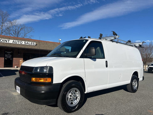 Used 2022 Chevrolet Express 2500 w/ Driver Convenience Package image 15