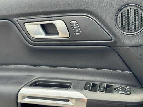 Used 2020 Ford Mustang Premium image 22
