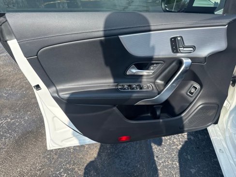 Used 2020 Mercedes-Benz CLA 250 image 10