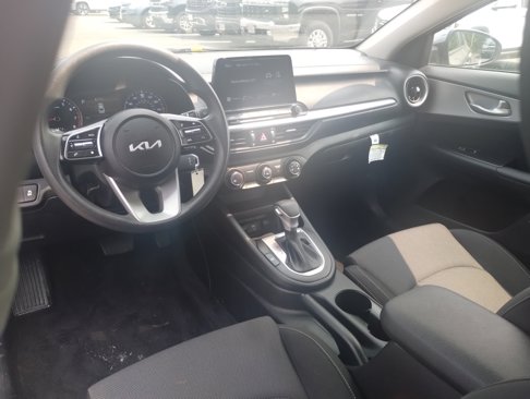 Used 2022 Kia Forte LXS w/ LXS Technology Package image 18