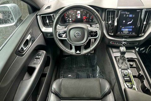 Used 2018 Volvo XC60 T6 R-Design w/ Convenience Package image 14