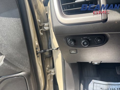 Used 2022 GMC Terrain AT4 w/ Infotainment Package II image 14