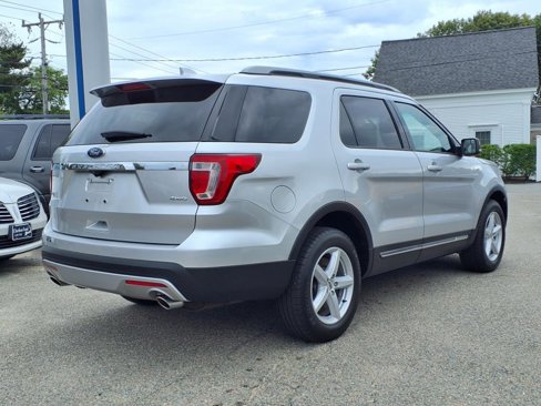 Used 2016 Ford Explorer XLT w/ Equipment Group 202A image 4