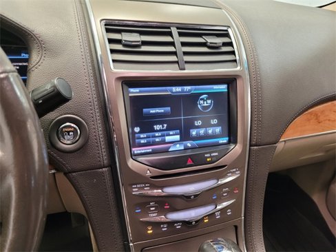 Used 2012 Lincoln MKX FWD w/ Wood Pkg image 18