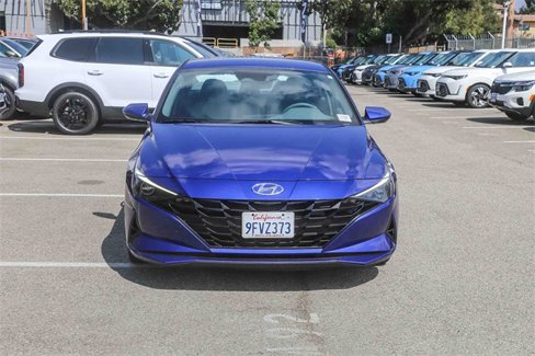Used 2023 Hyundai Elantra SEL image 3