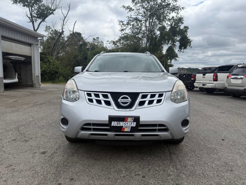 Used 2013 Nissan Rogue SV image 2
