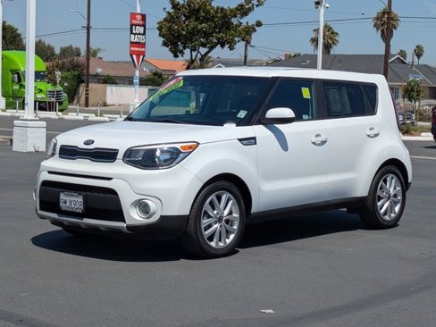 Used 2019 Kia Soul + image 2