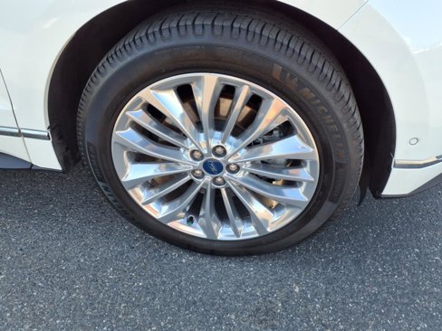 Used 2020 Ford Edge Titanium w/ Equipment Group 301A image 9