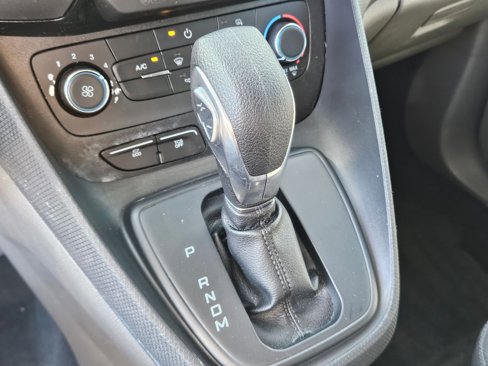 Used 2020 Ford Transit Connect XLT image 26