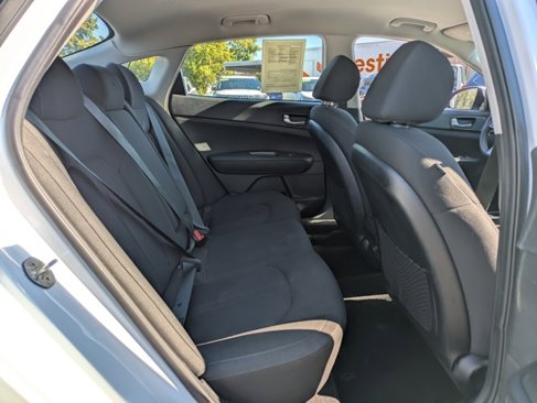 Used 2020 Kia Optima LX image 28
