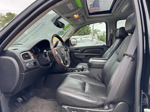 Used 2011 GMC Yukon Denali image 16