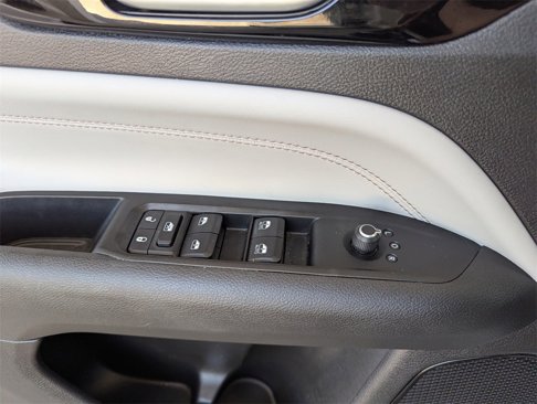 Used 2022 Jeep Compass Limited w/ Elite Group image 18