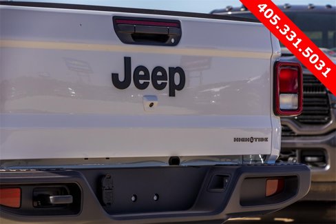 New 2025 Jeep Gladiator Sport image 11