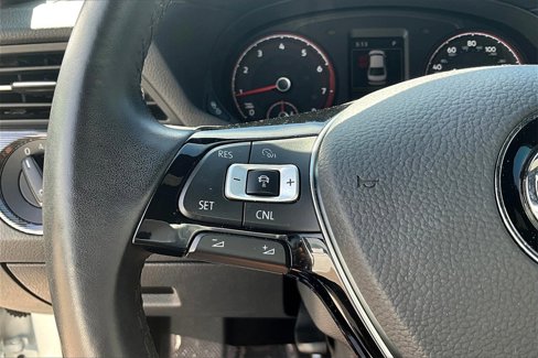 Certified 2021 Volkswagen Passat 2.0T R-Line image 23