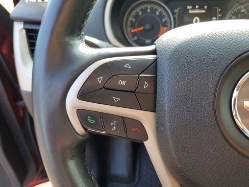 Used 2015 Jeep Cherokee Latitude w/ Cold Weather Group image 19