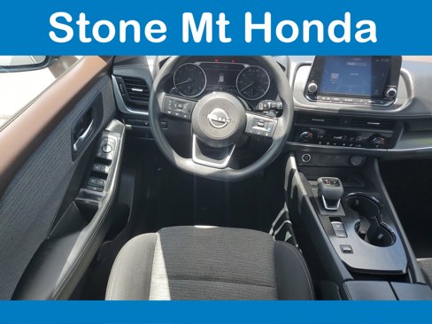 Used 2023 Nissan Rogue SV image 16