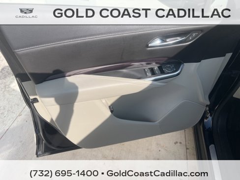 Used 2021 Cadillac XT4 Luxury w/ Cold Weather Package image 15