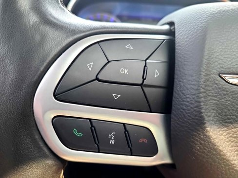 Used 2020 Chrysler 300 Limited image 22