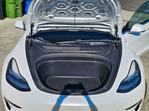 Used 2018 Tesla Model 3 Long Range image 9