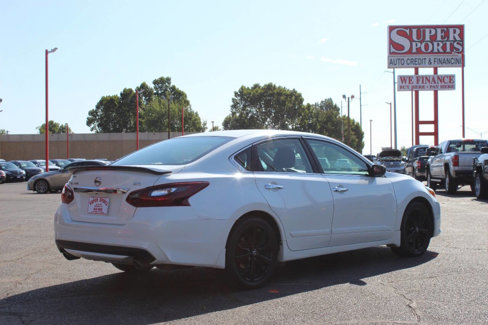 Used 2017 Nissan Altima 2.5 SR w/ Midnight Edition Package image 5