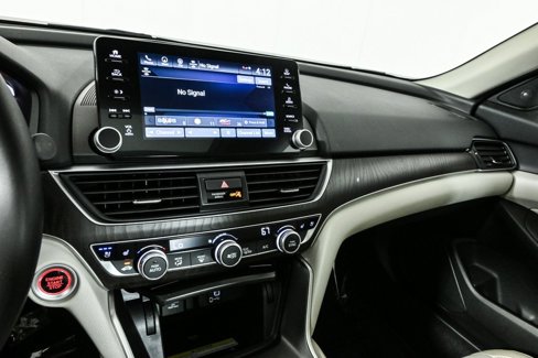 Used 2020 Honda Accord Touring image 12