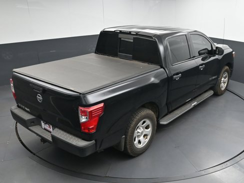 Used 2017 Nissan Titan S image 31