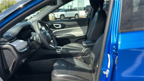 Used 2023 Jeep Compass Limited w/ Elite Group image 10