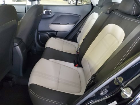 Certified 2022 Hyundai Venue SEL image 10