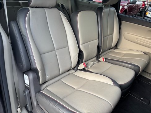 Used 2017 Kia Sedona LX w/ LX Essentials Premium Package image 19