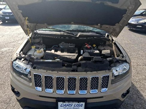 Used 2016 Jeep Compass Latitude image 38