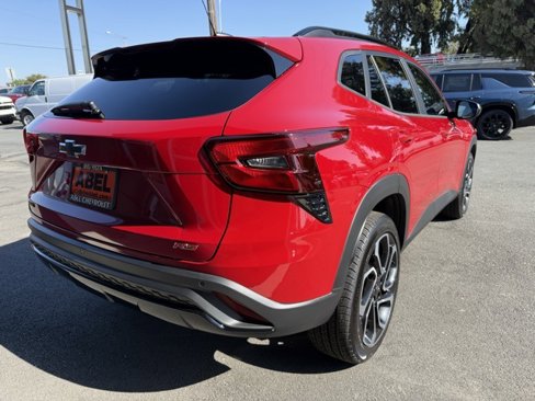 New 2026 Chevrolet Trax RS w/ Sunroof Package image 8