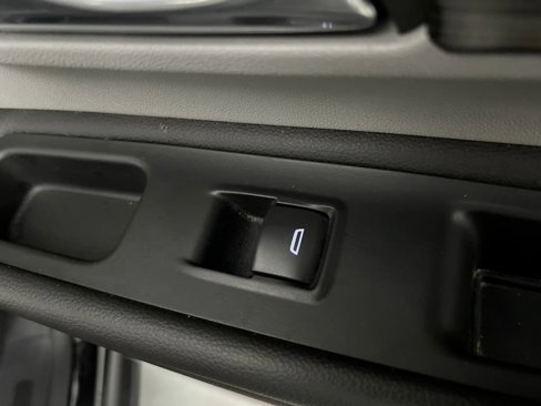 Used 2023 GMC Terrain SLT image 21