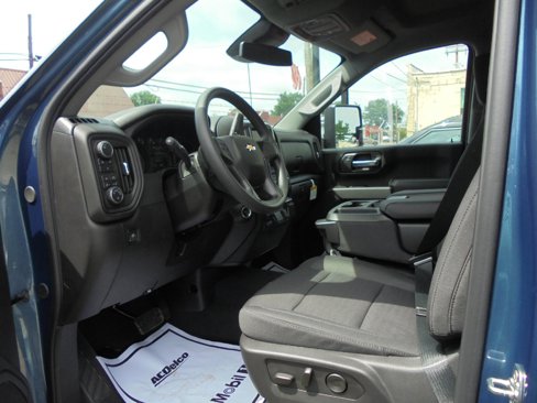 New 2025 Chevrolet Silverado 2500 Custom w/ Custom Value Package image 11