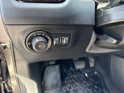 Used 2020 Jeep Compass Latitude image 36