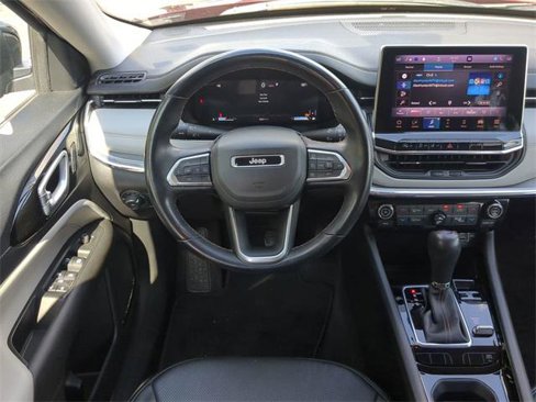 Certified 2022 Jeep Compass Limited w/ Elite Group image 18