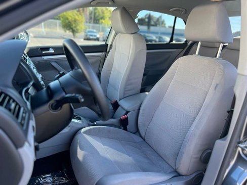 Used 2009 Volkswagen Jetta S image 12
